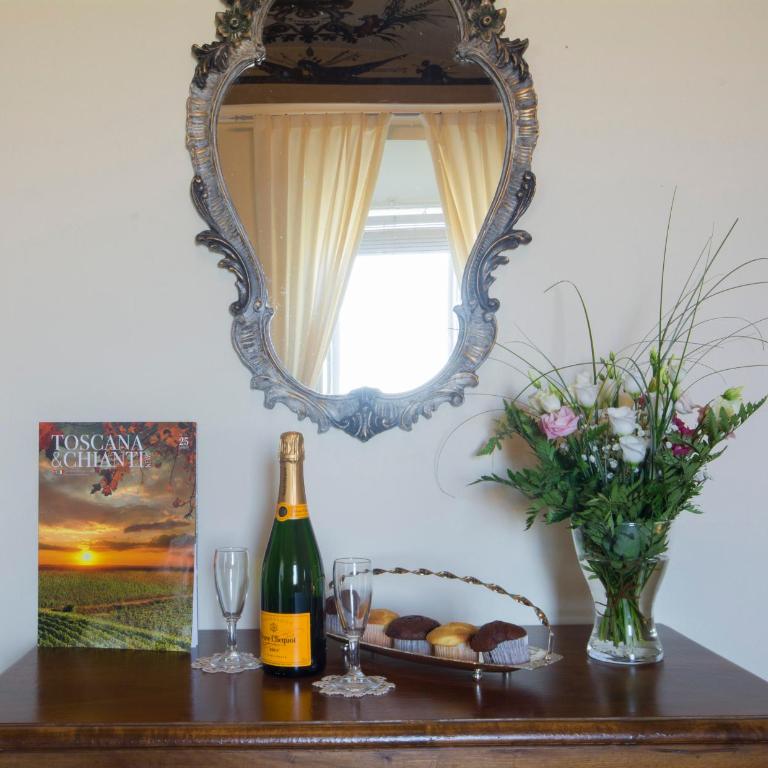 B&B Pantaneto - Palazzo Bulgarini - Camera Familiare (2 Adulti + 2 Bambini) - 9