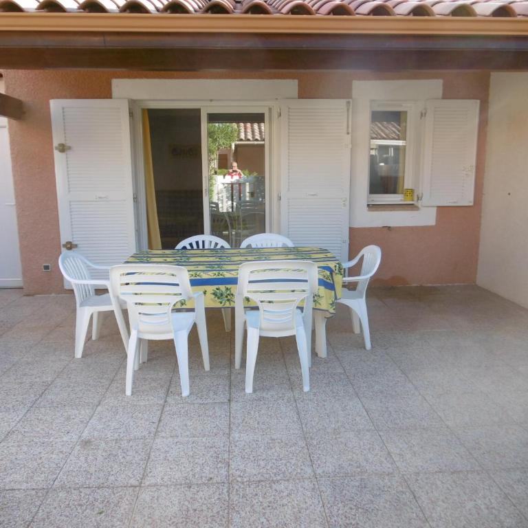 HOLIDAYLAND BAIE DES OLIVIERS VILLA 36m2 1chambre fermée 6 couchages ou VILLA 41M2 2chambres fermées 7 couchages - Villa 1 Chambre - 8