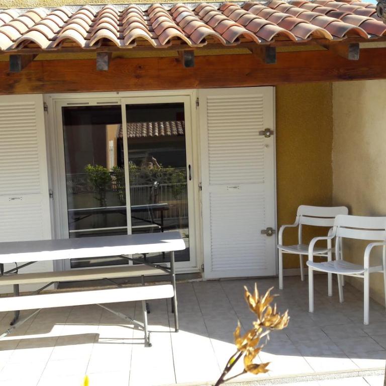 HOLIDAYLAND BAIE DES OLIVIERS VILLA 36m2 1chambre fermée 6 couchages ou VILLA 41M2 2chambres fermées 7 couchages - Villa 2 Chambres - 10