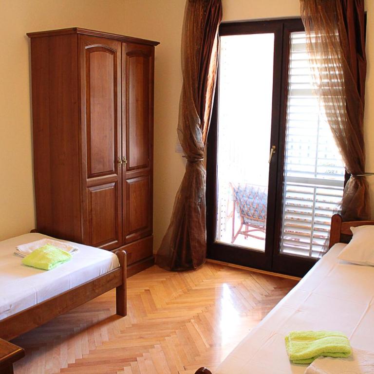 Apartment Golub - Two-Bedroom Apartment - 15