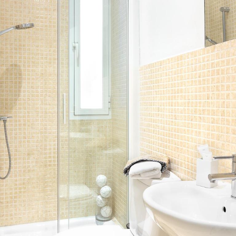 Carretas Apartments - Two-Bedroom Apartment (6 Adults) - 6