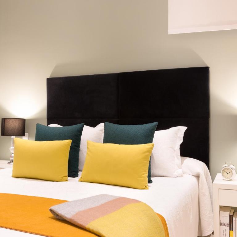 Carretas Apartments - Two-Bedroom Apartment (5 Adults) - 14