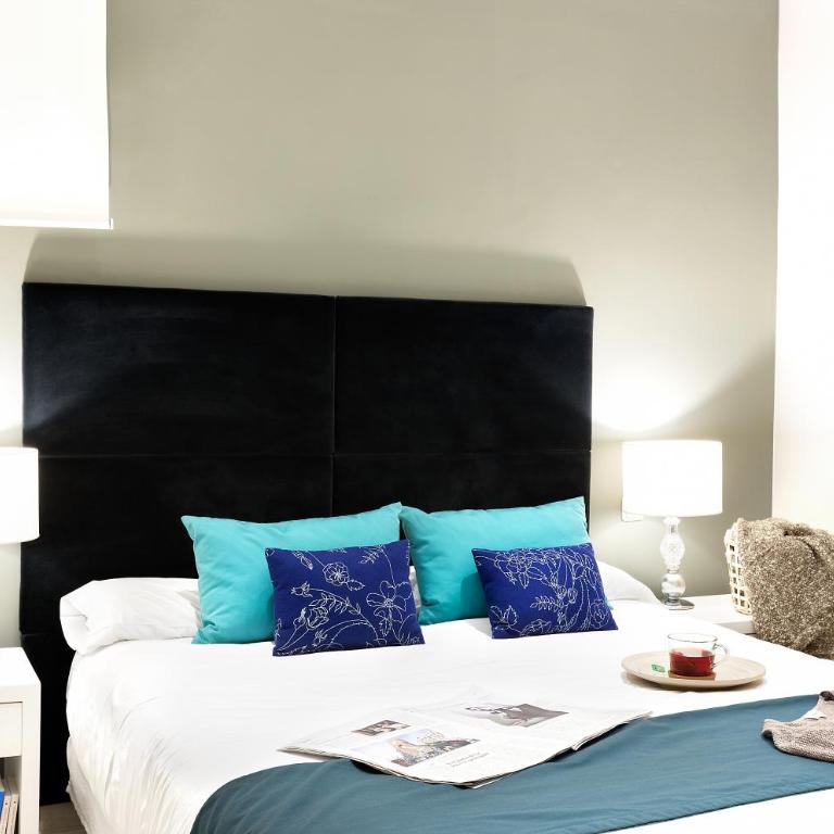 Carretas Apartments - Two-Bedroom Apartment (6 Adults) - 7
