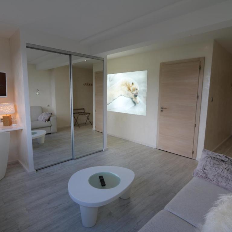 Les Loges Du Parc - Suite avec Sauna - Vue sur Lac - Nanuq - 3