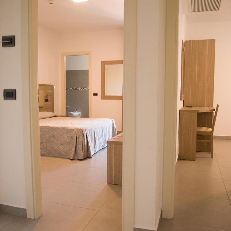 Residence Hotel Albachiara - Two-Bedroom Apartment - 5
