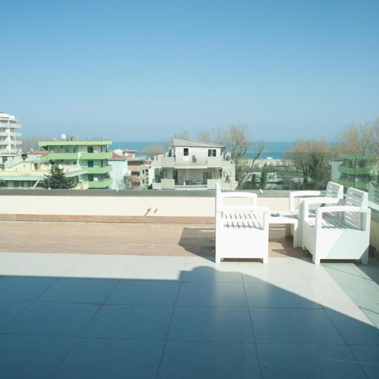 Residence Hotel Albachiara - Suite Penthouse Apartment - 4