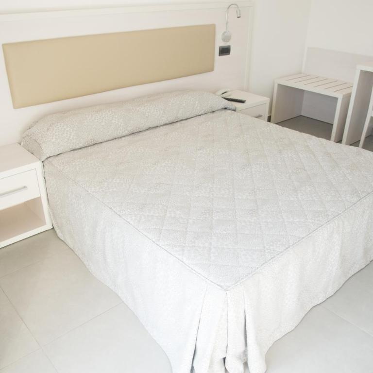 Residence Hotel Albachiara - Two-Bedroom Apartment - 7