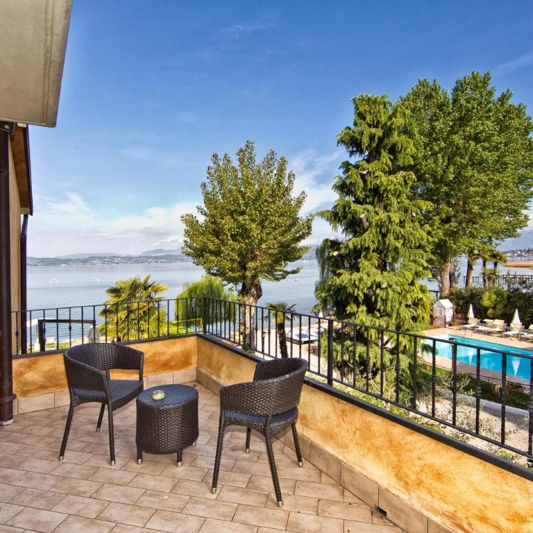 Hotel La Rondine - Camera Tripla con Vista Lago - 3