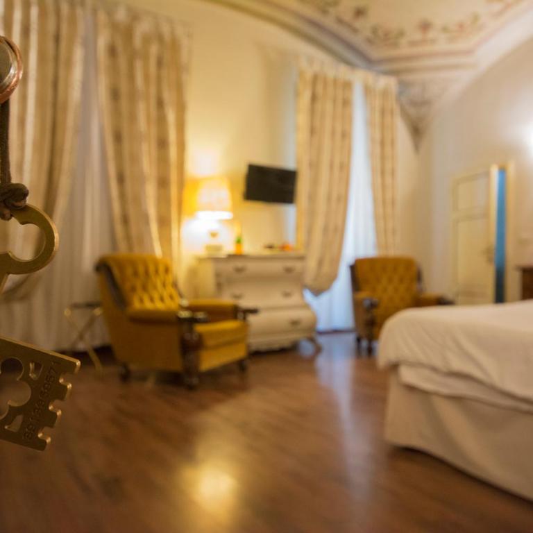 B&B Pantaneto - Palazzo Bulgarini - Camera Matrimoniale Superior - 7