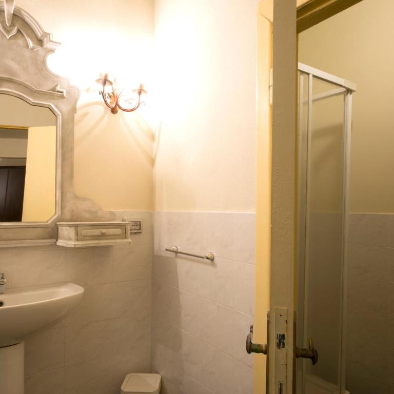B&B Pantaneto - Palazzo Bulgarini - Camera Matrimoniale Superior - 6