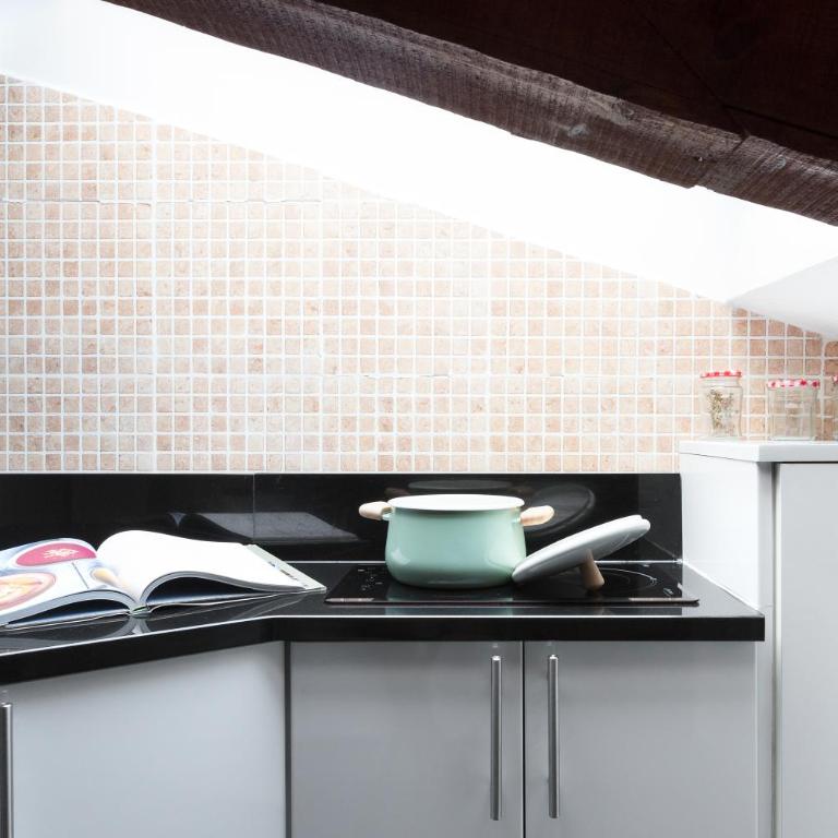 Carretas Attics Apartments - Penthouse Apartment - 5