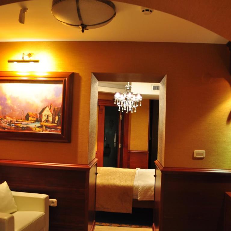 Luxury Sea Residence by Kristina - Deluxe Double Room with Balcony - 17