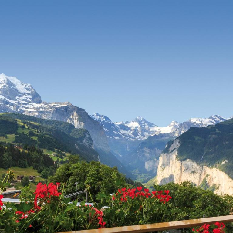 Hotel Victoria Lauberhorn Wengen, a Faern Collection Hotel - Doppelzimmer mit Blick auf die Jungfrau - 2