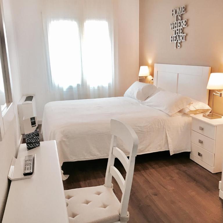 Hotel Carbonell - Habitación Doble - 1 o 2 camas - 8