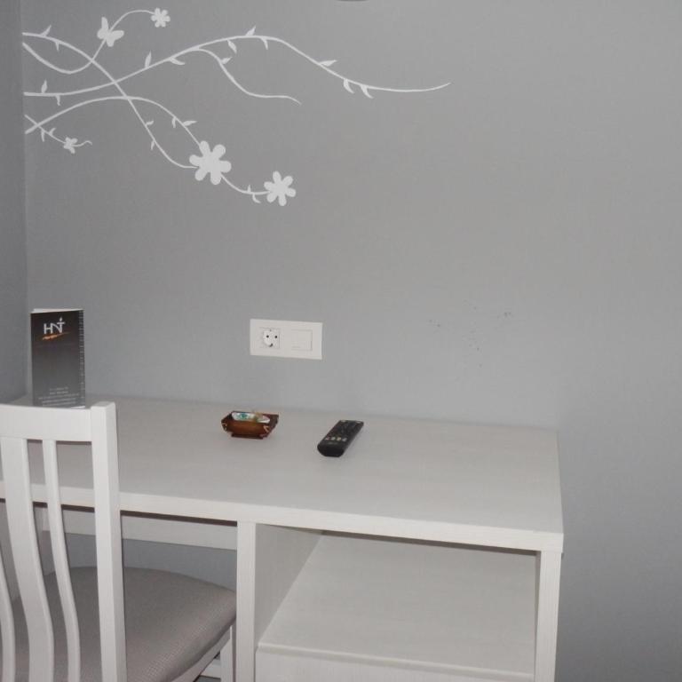 Hotel Nuevo Triunfo - Double or Twin Room - 11