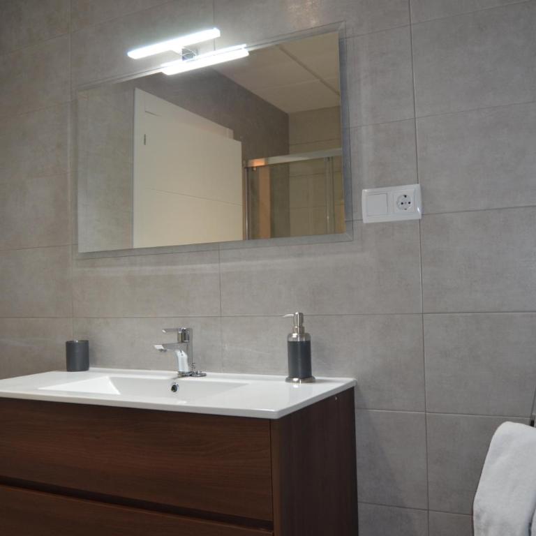 ApartSuits Tarragona Rambla Nova 24 - Apartamento con balcón - 9
