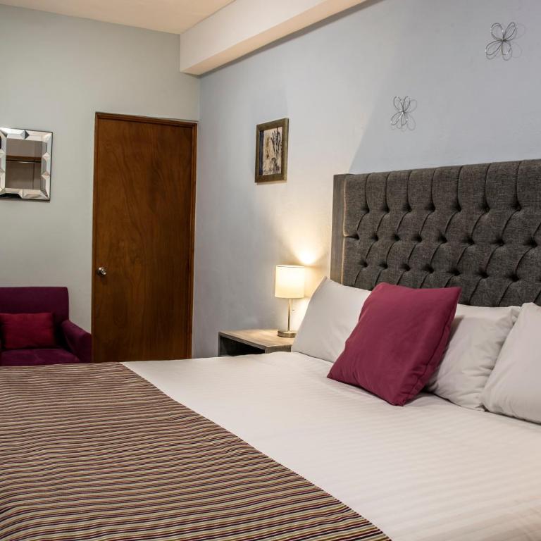 Hotel Casa Aurora - King Room - 8