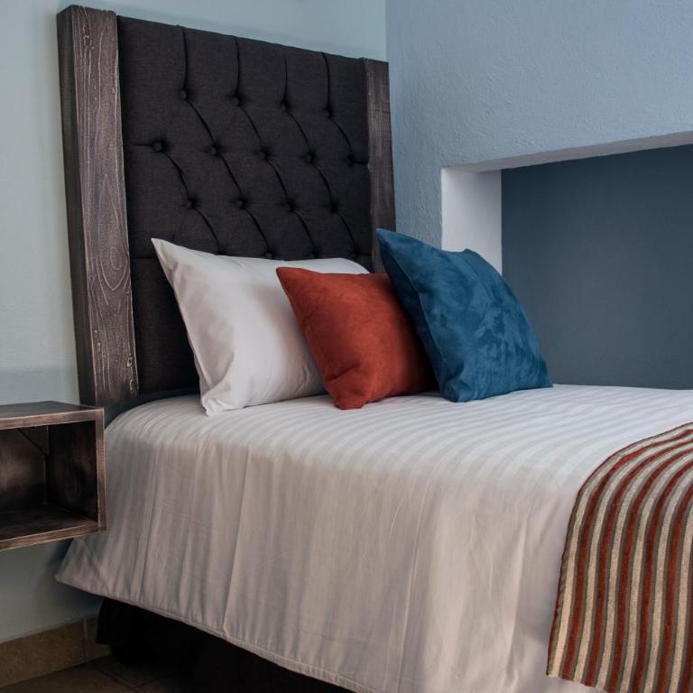 Hotel Casa Aurora - Single Room with Private Bathroom - 3
