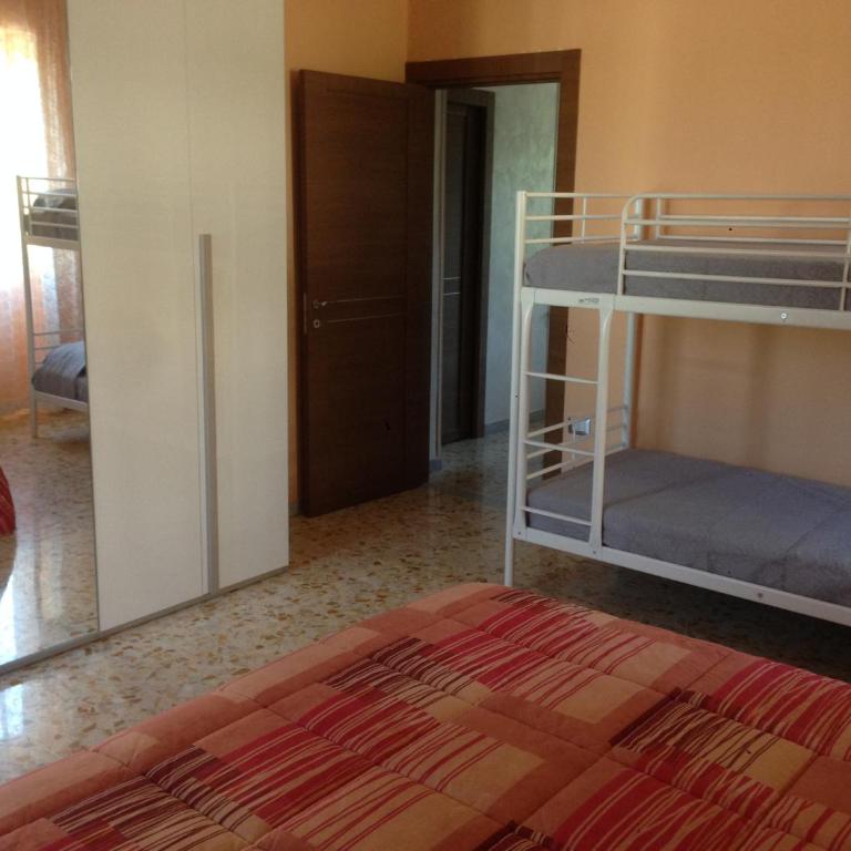 H.ave - Camera Familiare con Bagno Privato - 28