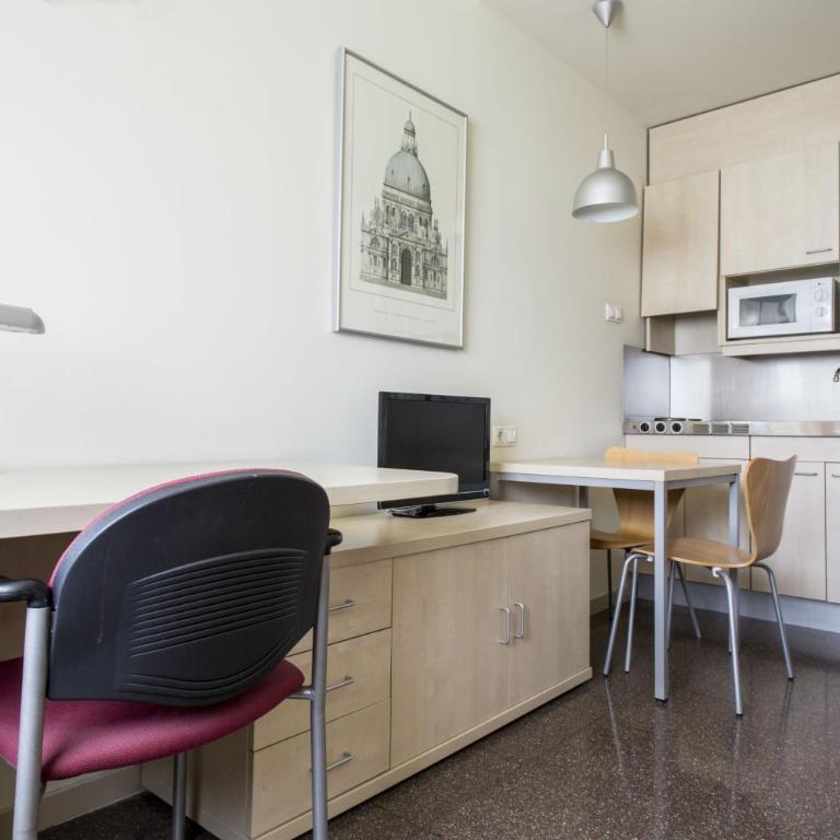 Residencia Universitaria Resa Los Abedules - Estudio con 2 camas individuales - 5