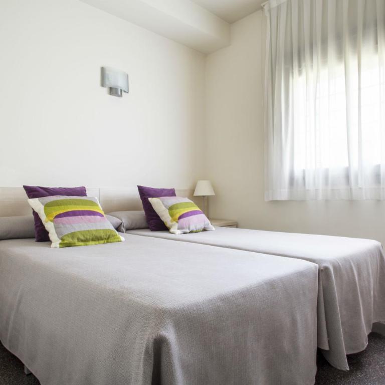 Residencia Universitaria Resa Los Abedules - Estudio con 2 camas individuales - 1