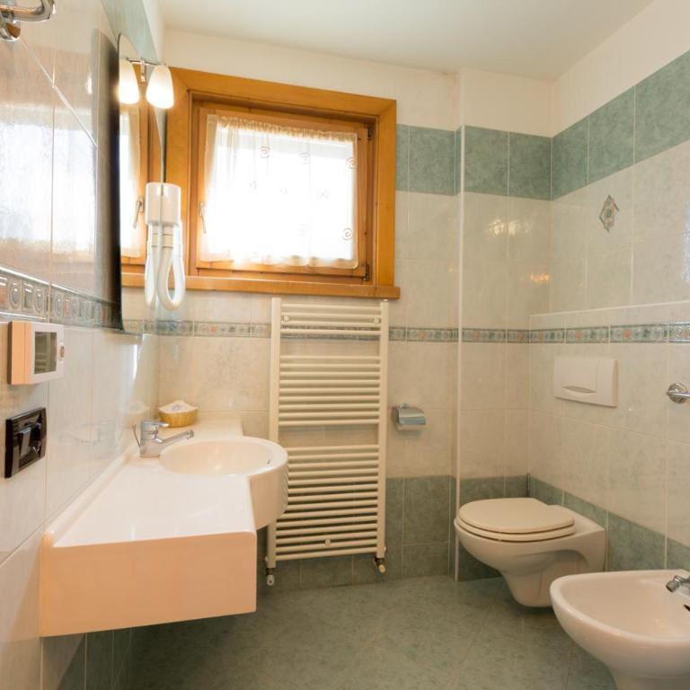 Hotel Pontiglia - Camera Standard Matrimoniale/Doppia con Letti Singoli - 4