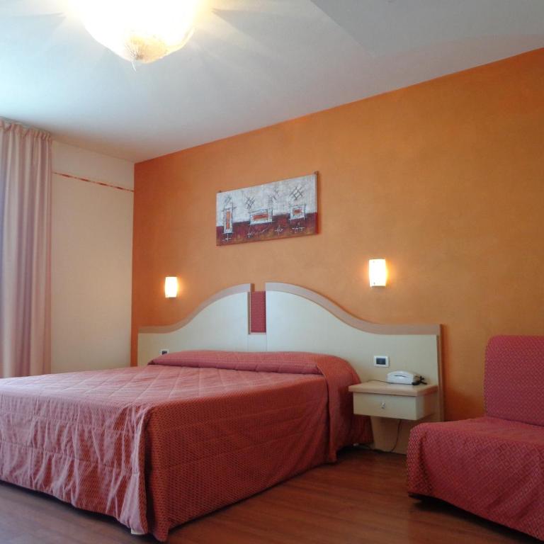 Hotel La Rondine - Camera Tripla Deluxe - 4