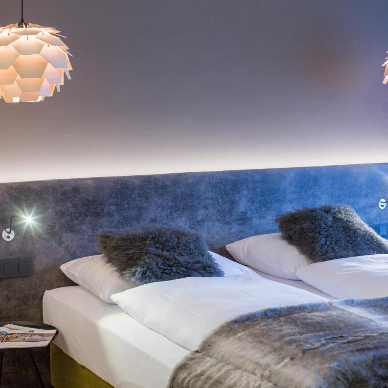 TWO TIMEZ - Boutique Hotel - with AC - Design Doppelzimmer zur Einzelnutzung - 3