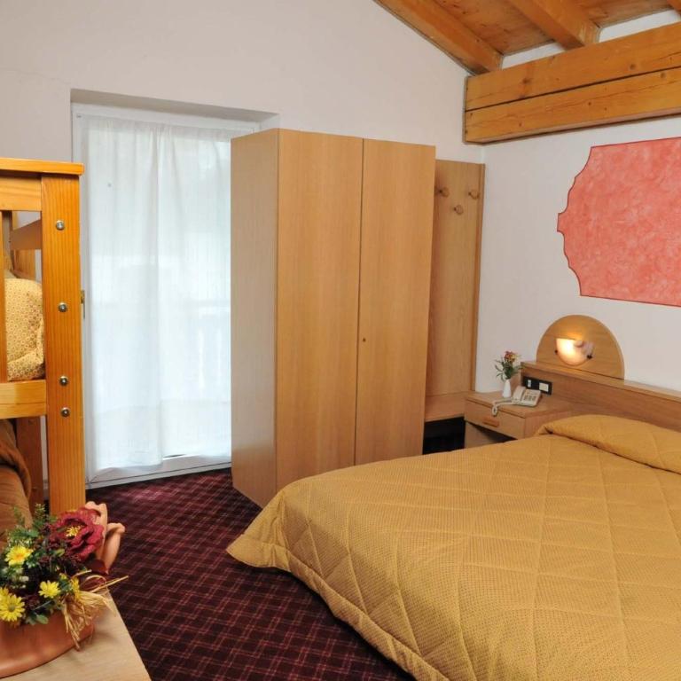 Hotel Ristorante Milano - Habitación Cuádruple Estándar - 1