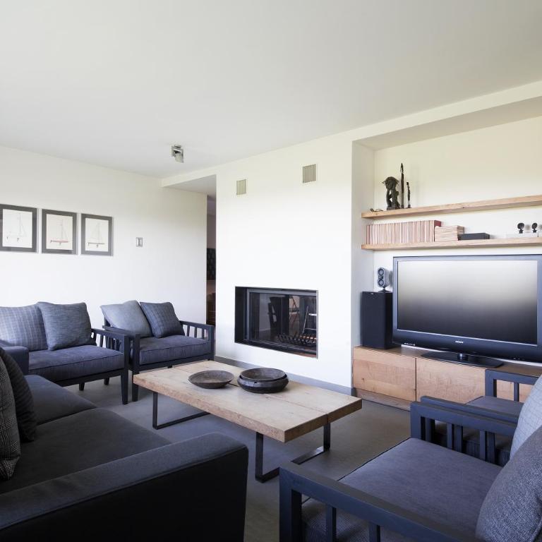 SUITE & POOL-Como House-160 mt-Private Indoor Swimming Pool, heated all year-Private Covered Parking-Private Garden and terrace-Fully equipped Kitchen - Appartamento con Piscina Privata - 2