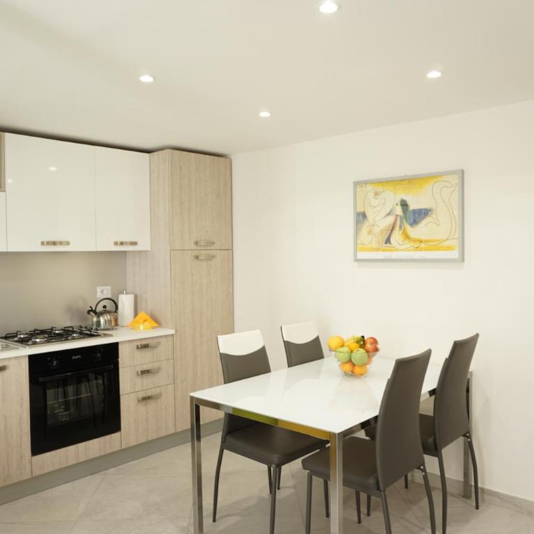 Dante Home - Bari Centro - Appartamento Deluxe su 2 Livelli - 28