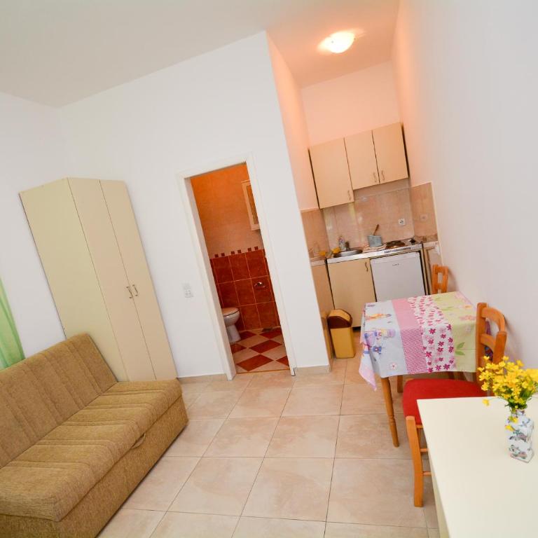 Apartments Kristina Jaz Budva - Studio Apartment - 11