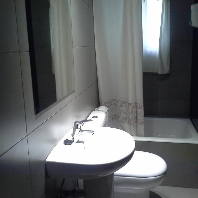 Pensión Lacasta - Habitación Individual con baño compartido - 5