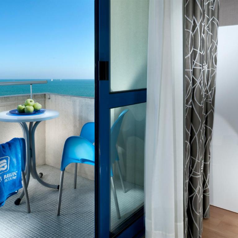 Hotel Baltic Riccione-Fronte Mare - Quadruple Room with Sea View - 3