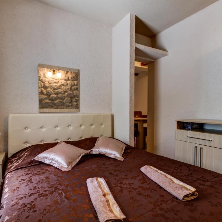 Hill Apartments - Studio with Sea View - 13