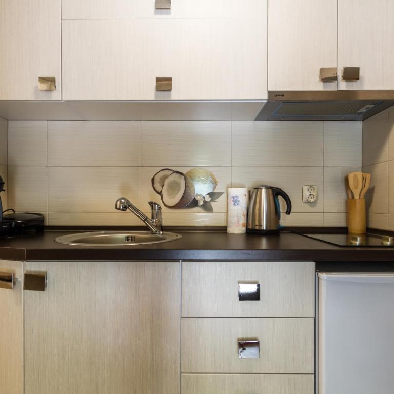 Hill Apartments - Studio - 5