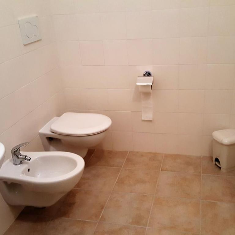 Il Giardino del Nespolo - Camera Matrimoniale con Bagno Privato - 3
