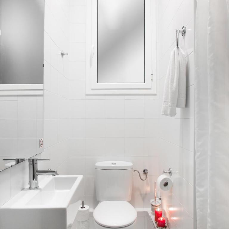 CasaNova Guest House - Economy Twin Room with Shared Bathroom - 6