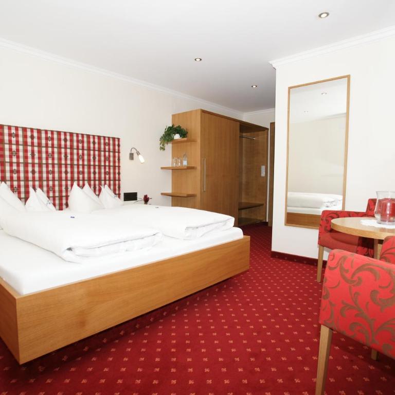 Hotel Garni Erler - Standard Doppelzimmer mit Balkon - 5