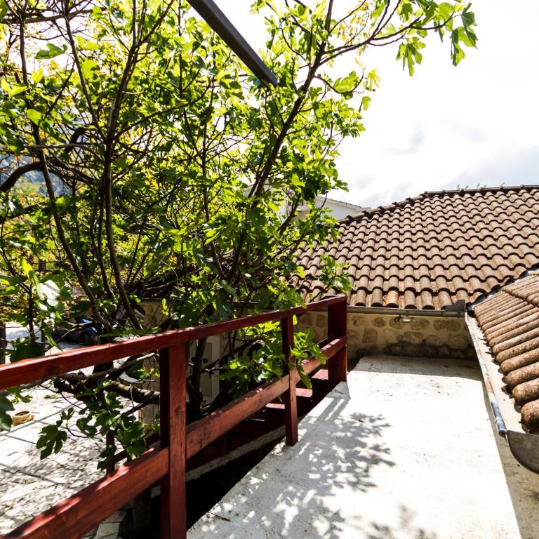 Hill Apartments - Studio with Sea View - 7