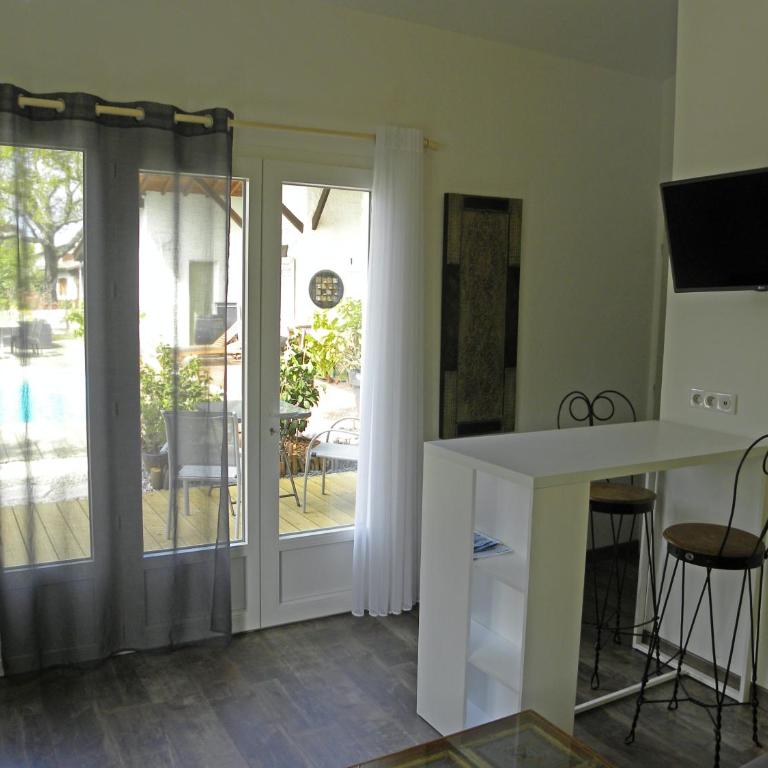 Villa Mogador Piscine et Balnéo - Chambre Double avec Baignoire Spa - 7