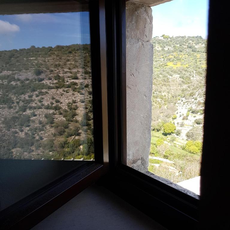 Room 21 - One-Bedroom House - 22