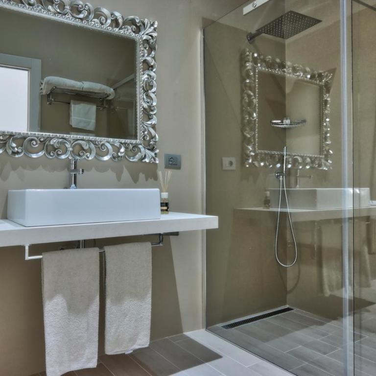 Suite Charme Experience - Camera Matrimoniale Superior con Patio - 5