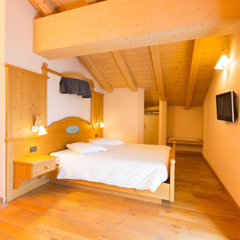 Hotel Pontiglia - Camera Matrimoniale Superior con Balcone - Dependance - 40