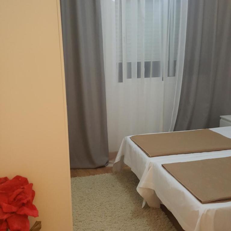 Pension Yna Holiday - Habitación Doble con baño compartido - 2 camas - 3