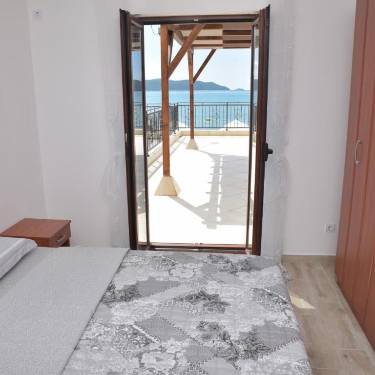 Apartmani Centar Igalo - Apartment with Sea View and Terrace A2 - 9