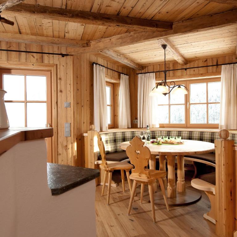 Herzwies - Three-Bedroom Apartment with Balcony - 4