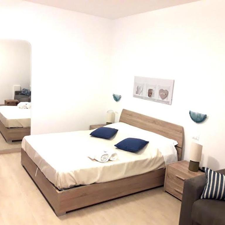 Hotel Riviera Sanremo - Camera Familiare con Bagno Privato - Edificio Separato - 1