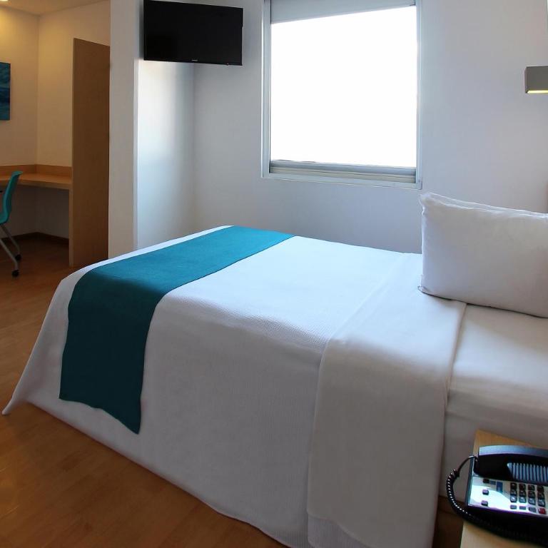 One Queretaro Plaza Galerias - Superior Queen Room - 6