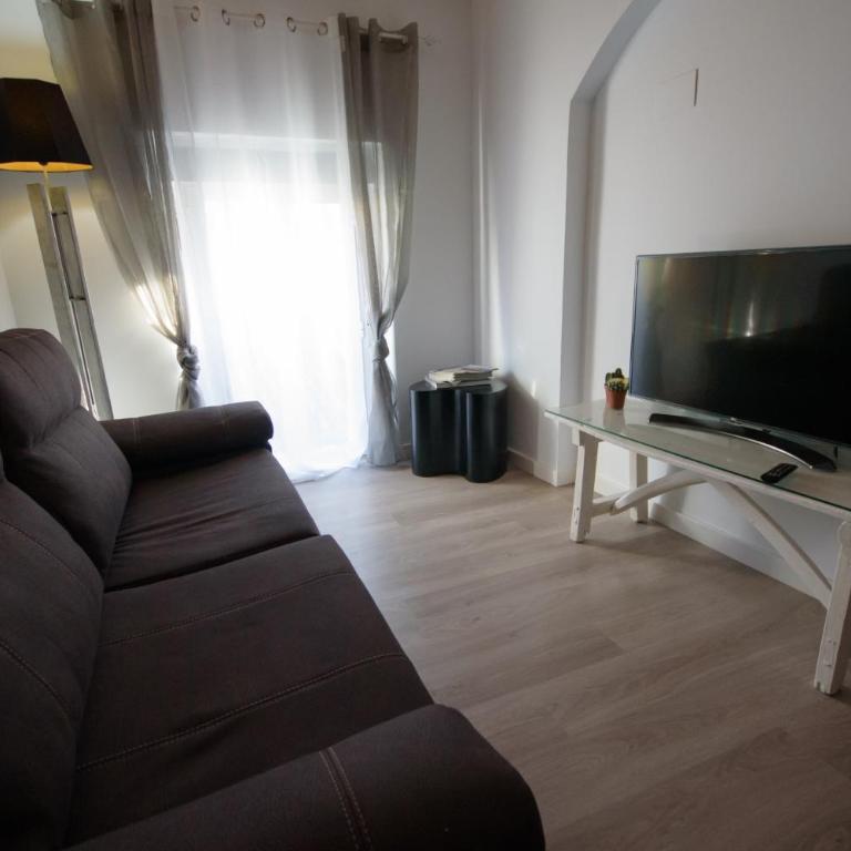 PINTORES ROOMS Apartamentos Turísticos - Studio-Apartment - 4